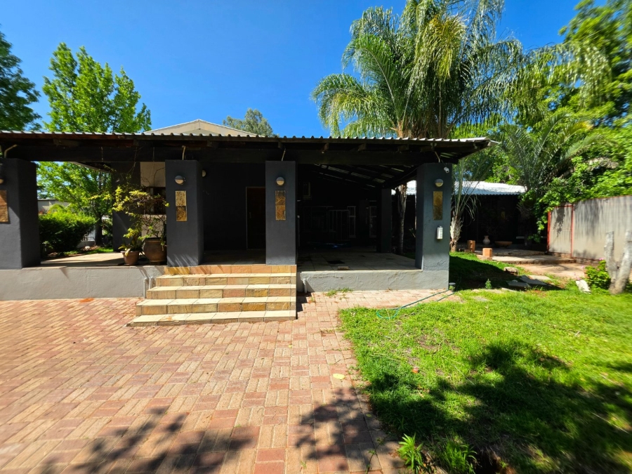 5 Bedroom Property for Sale in Keidebees Northern Cape